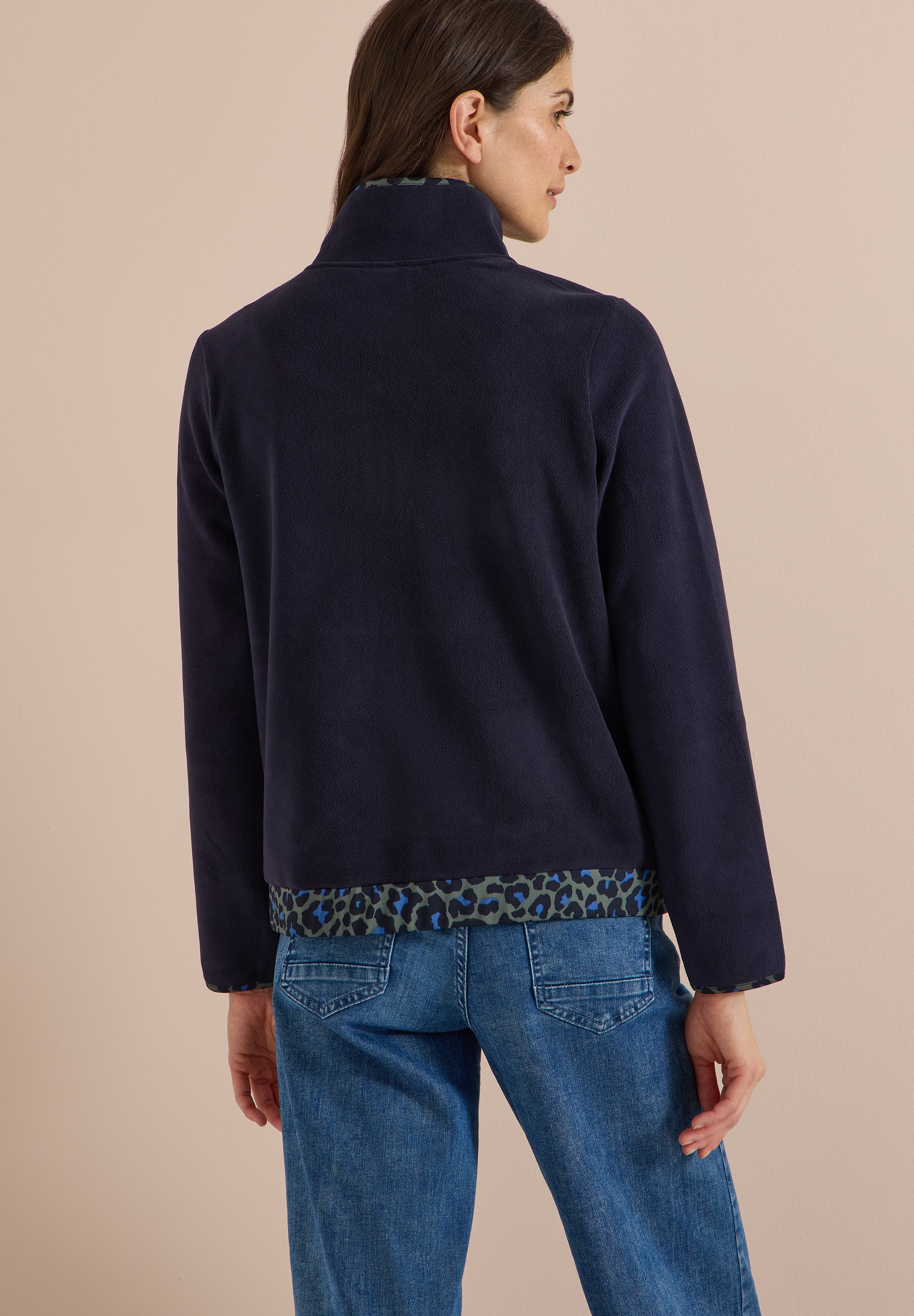 Fleece-Pullover mit Leo-Details