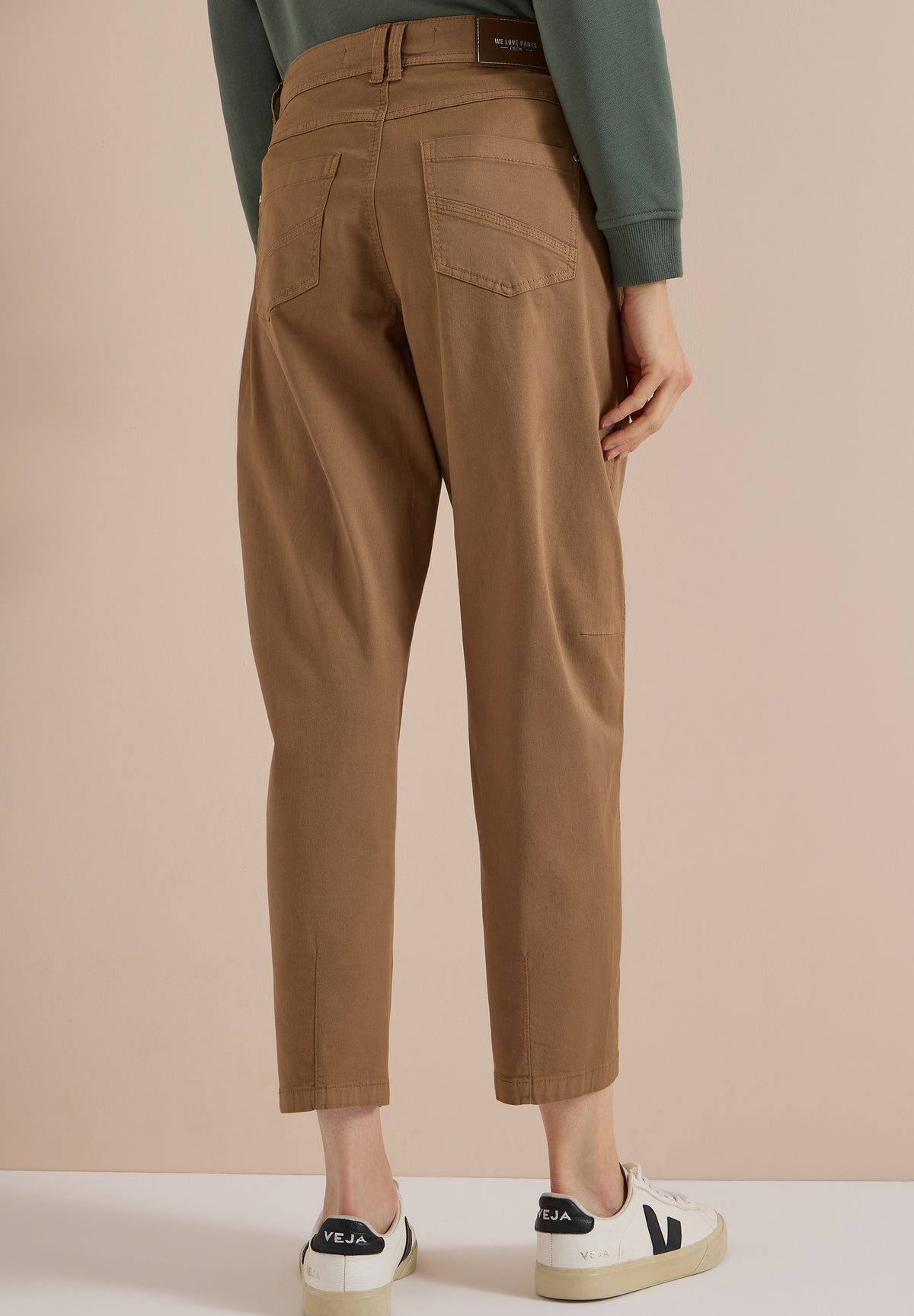 Mid Waist Barrel Leg Hose im Casual Fit