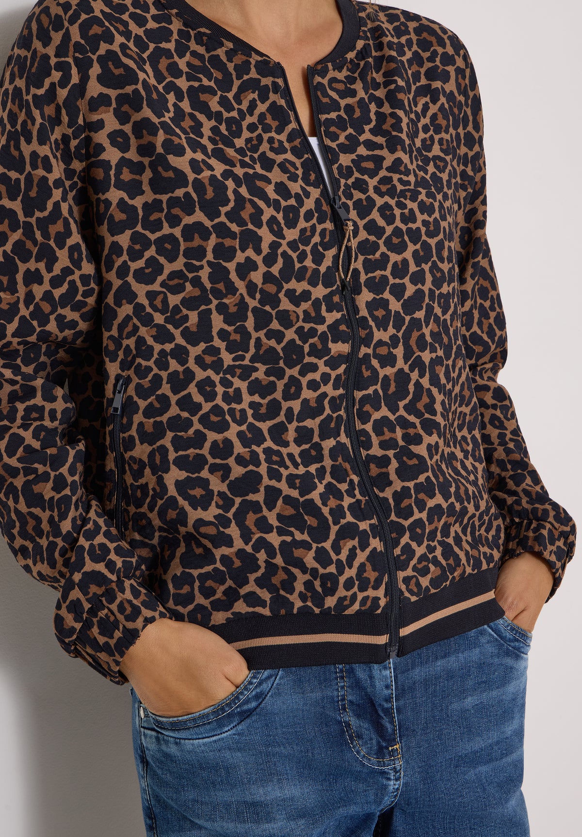 Blouson mit Zipper und Leo-Muster