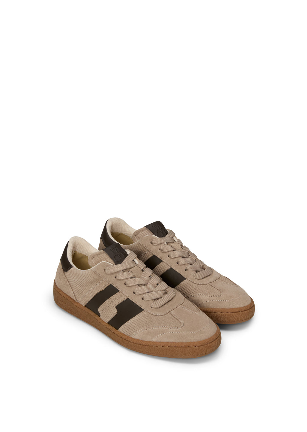 Sneaker Model Court