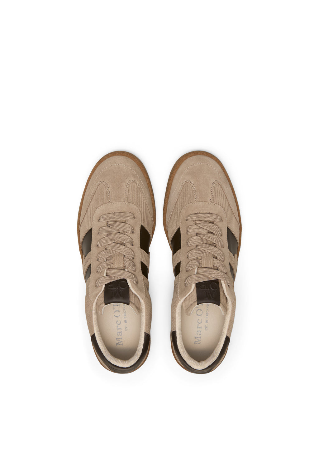 Sneaker Model Court