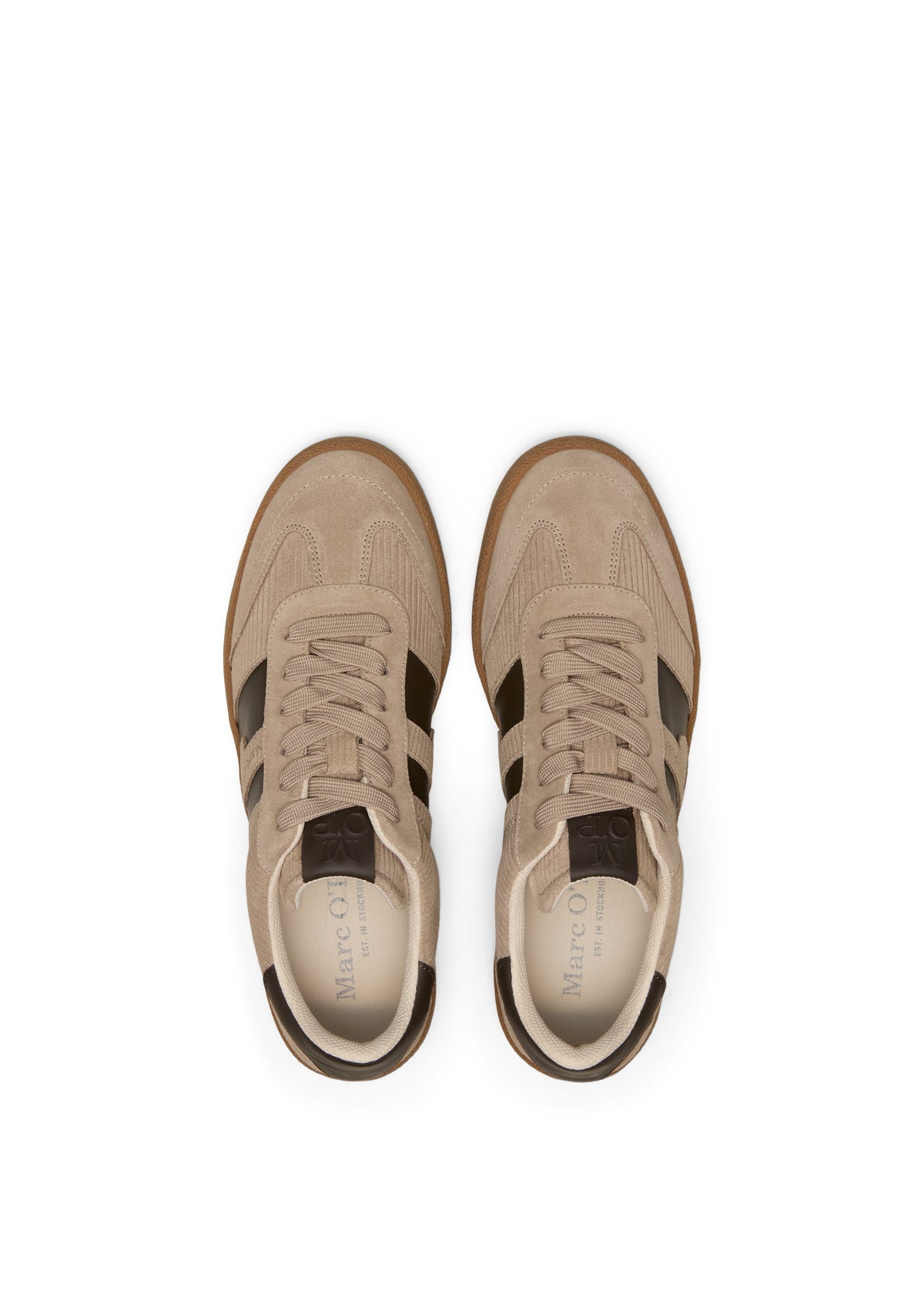 Sneaker Model Court