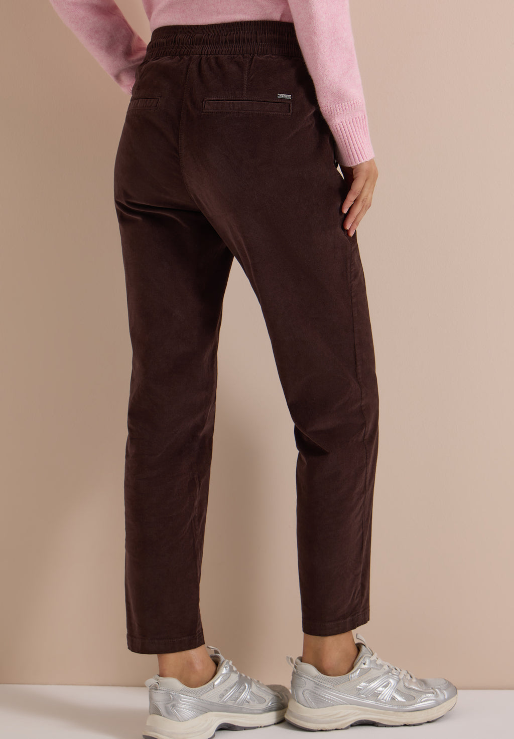Mid Waist Slim Leg Hose im Casual Fit