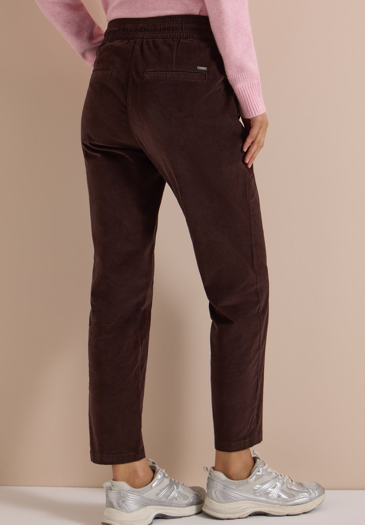 Mid Waist Slim Leg Hose im Casual Fit