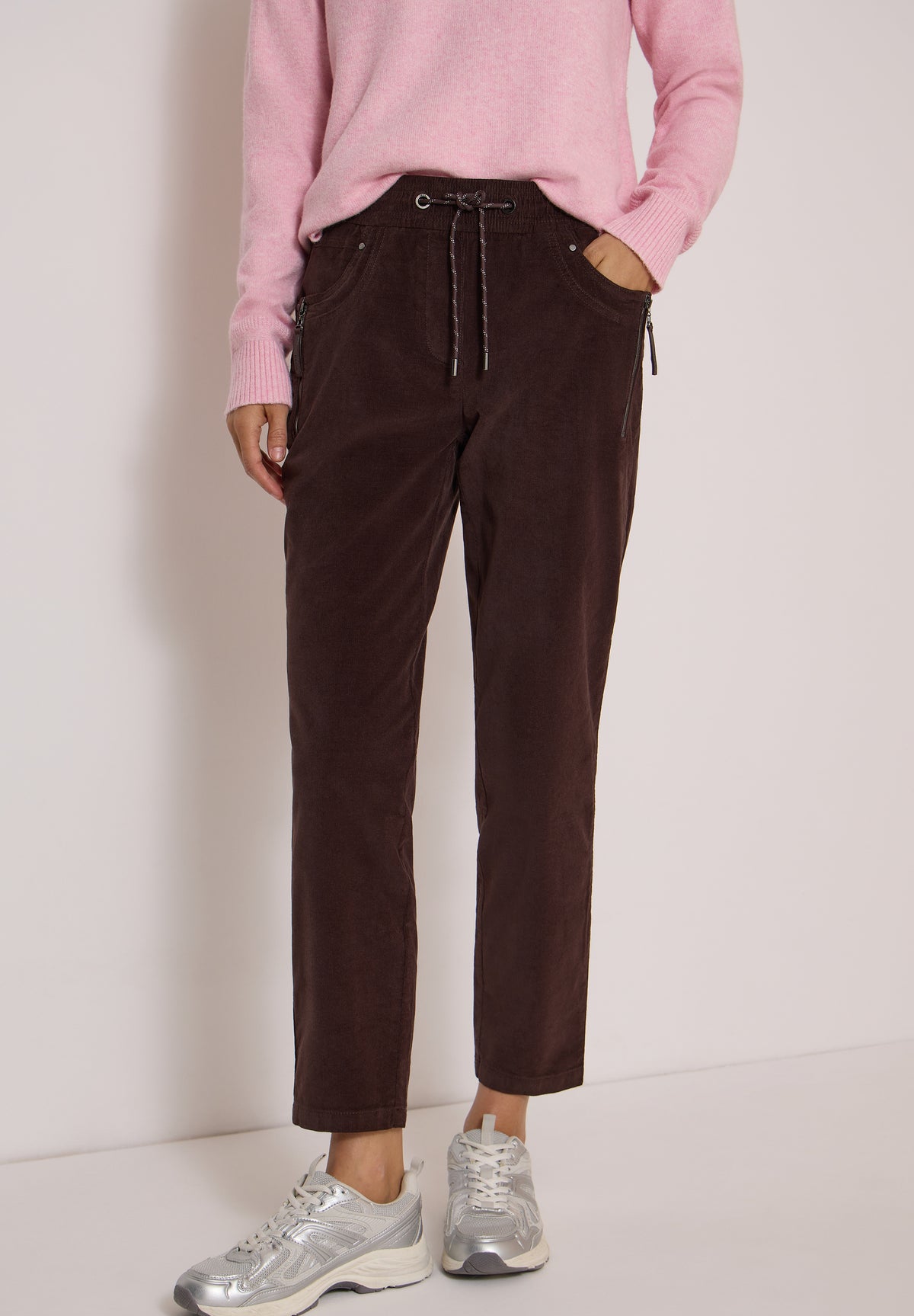 Mid Waist Slim Leg Hose im Casual Fit