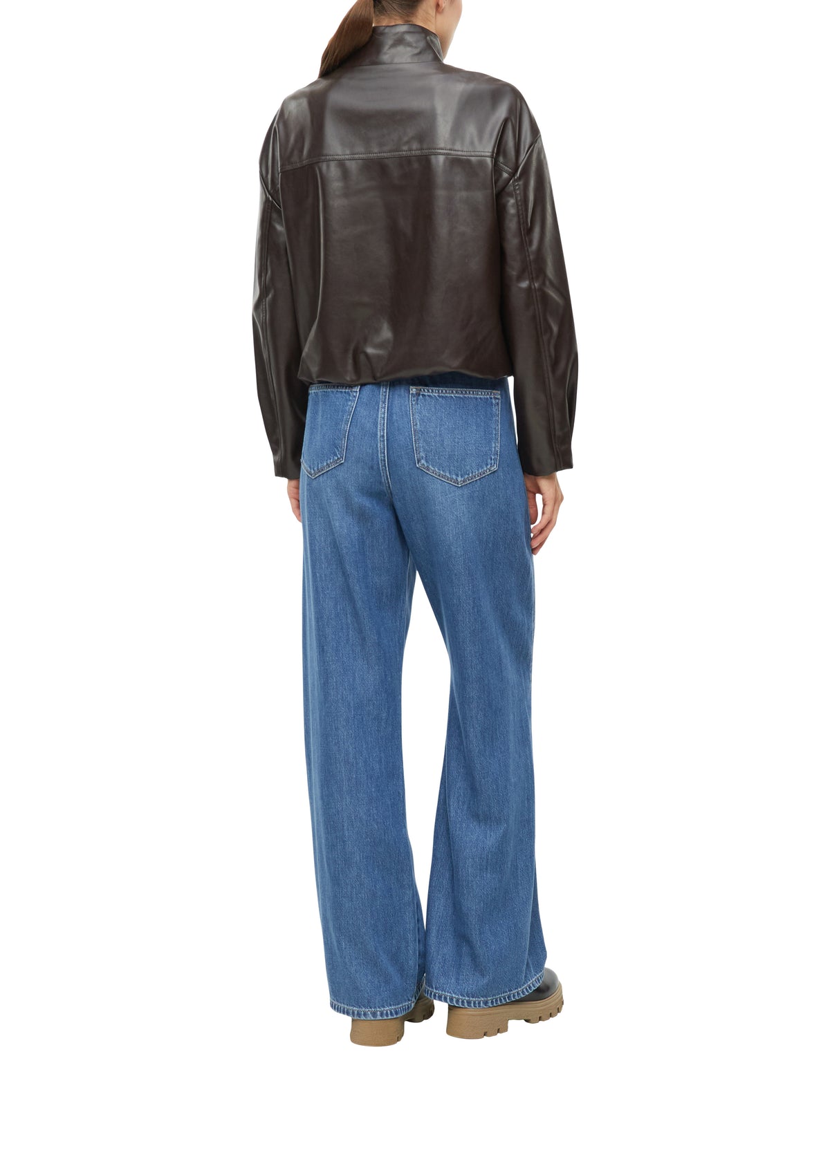 Kurze Jacke in Lederoptik mit hohem Kragen von s.Oliver