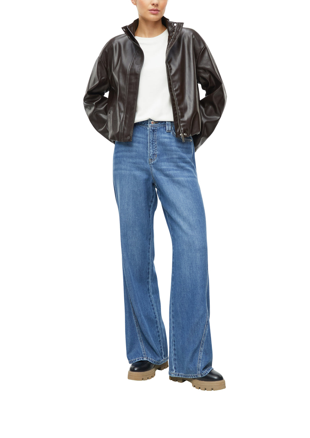 Kurze Jacke in Lederoptik mit hohem Kragen von s.Oliver