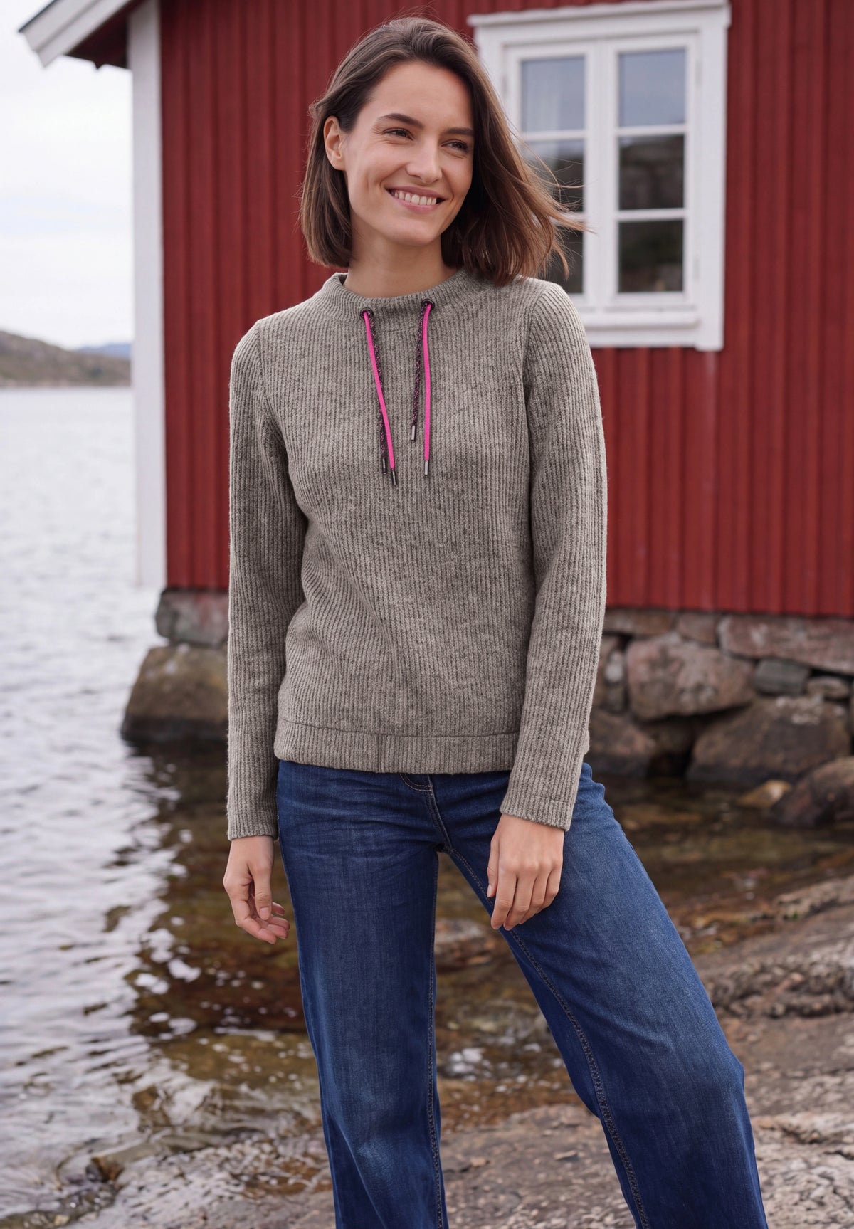 Shirt in Rippstruktur mit Funnel Neck von Cecil