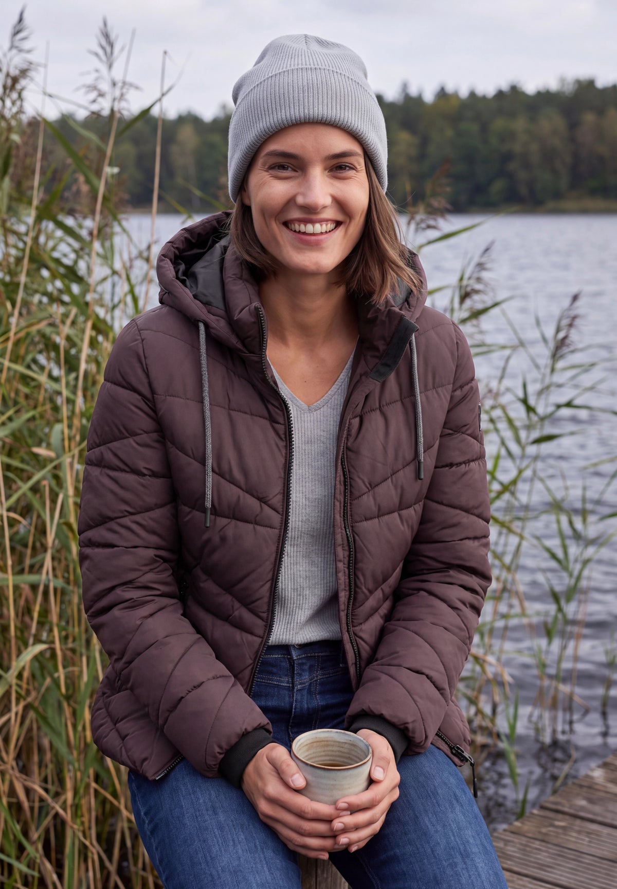 Steppjacke mit Kapuze und Zipper von Cecil