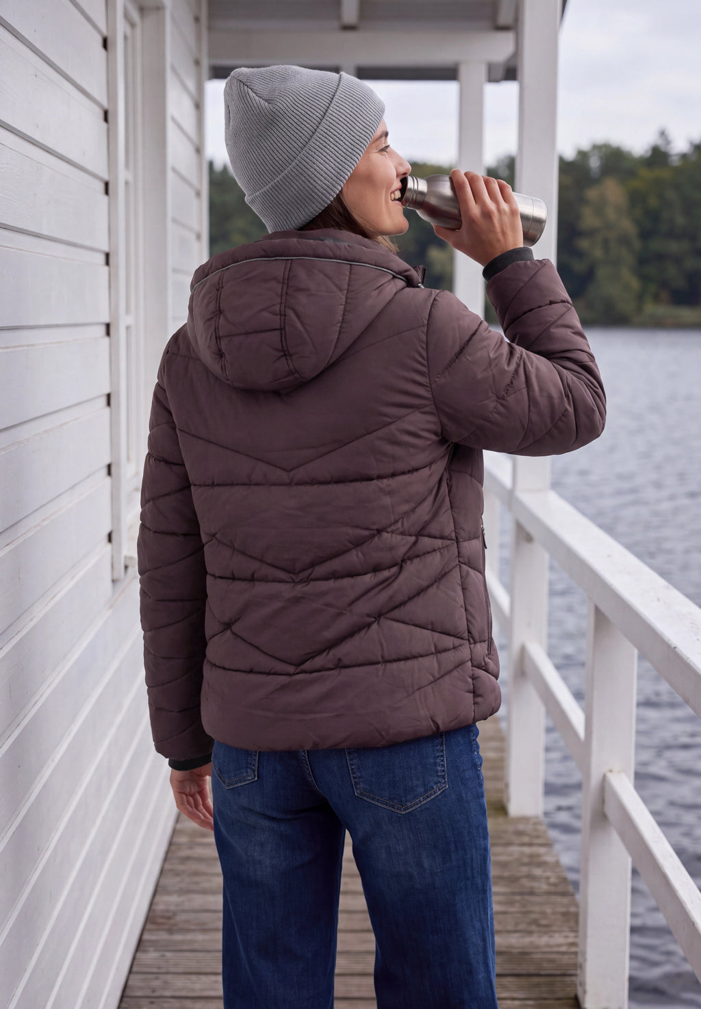 Steppjacke mit Kapuze und Zipper von Cecil