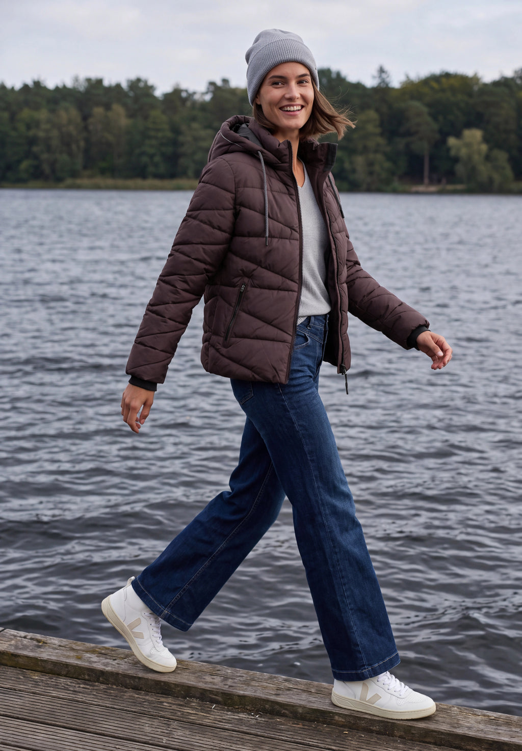 Steppjacke mit Kapuze und Zipper von Cecil