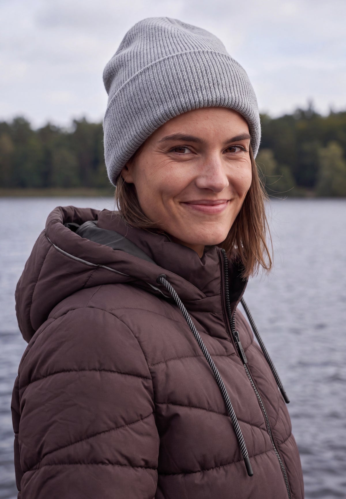 Steppjacke mit Kapuze und Zipper von Cecil