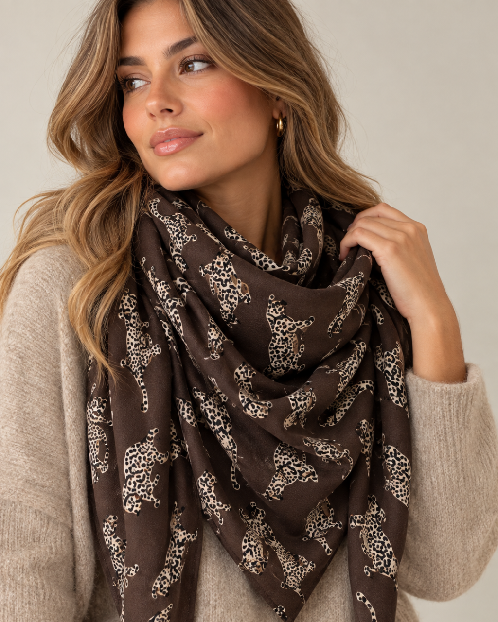 Großes Tuch Leana mit Leoparden-Motiv von Houy Mode