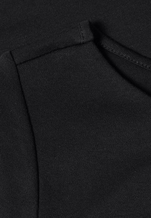 Basic Shirt mit U-Boot-Ausschnitt