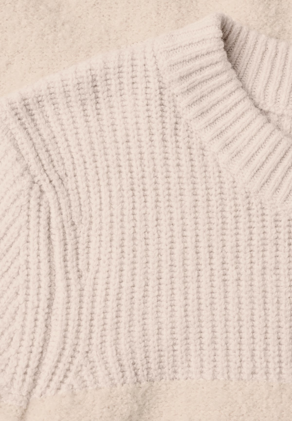 Bouclé-Mix Pullover mit Rundhals