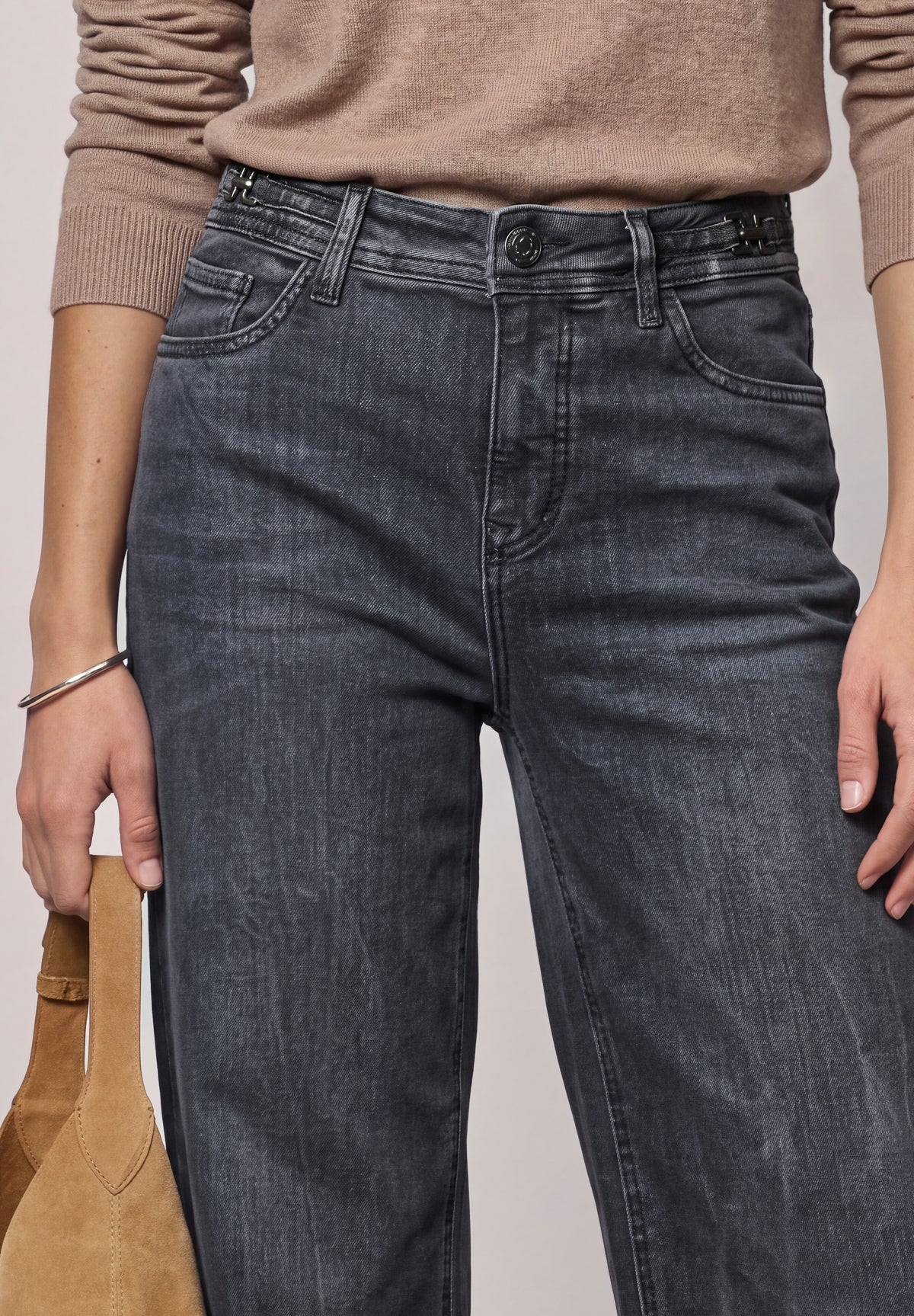 Wide Leg Jeans mit details am Bund