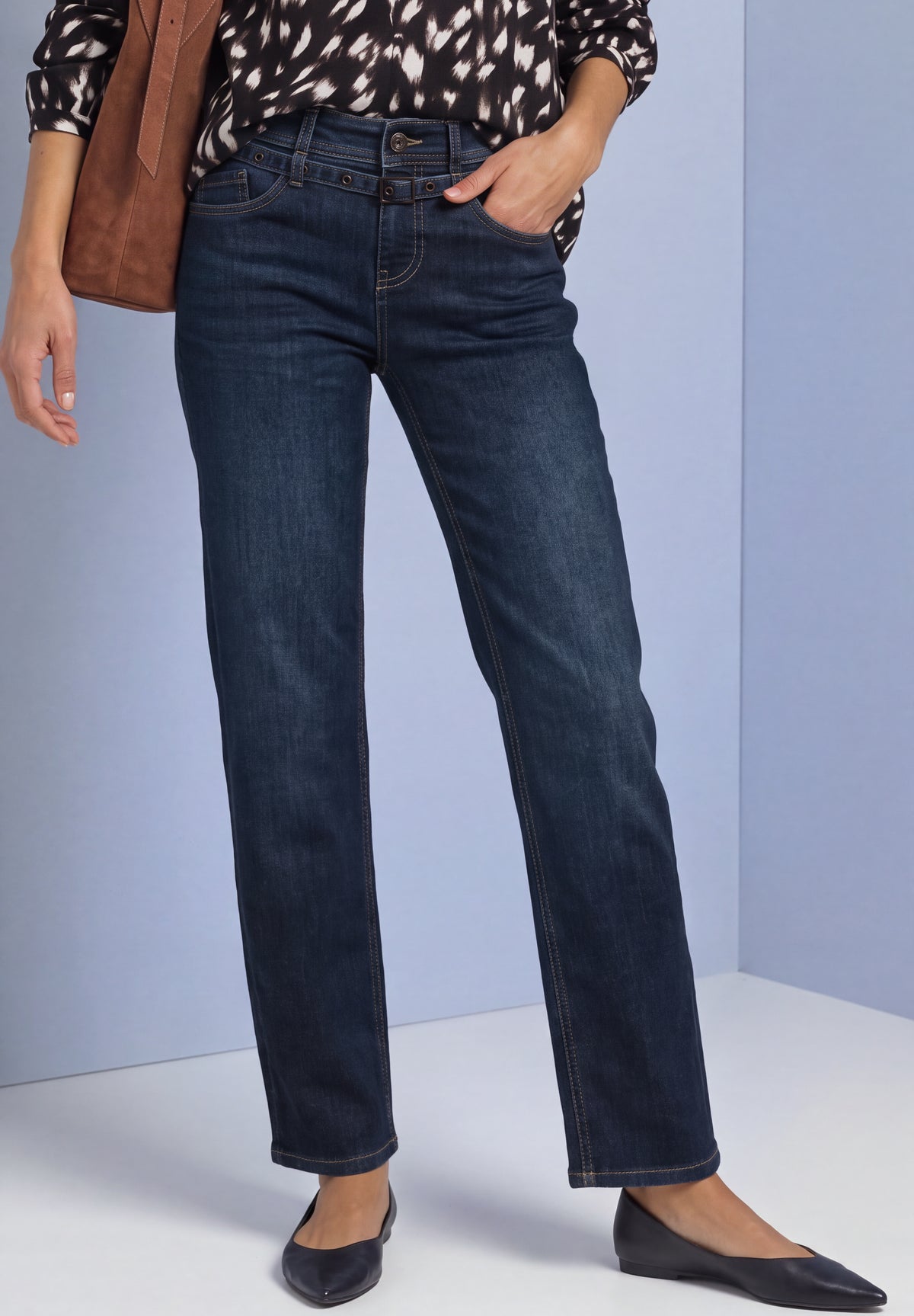 Straight Leg Jeans Amalia mit Gürtel von Street One