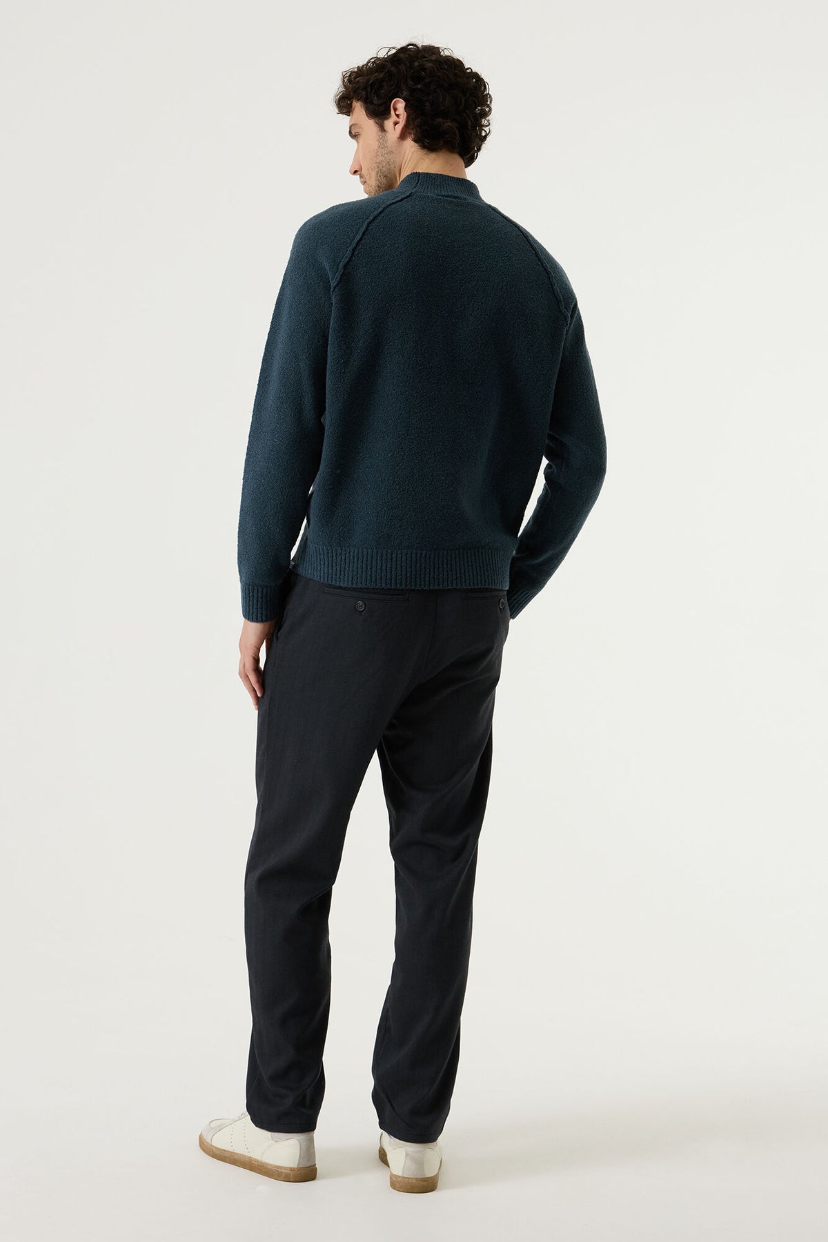 Stoffhose mit geradem Bein in Dunkelblau von Garcia