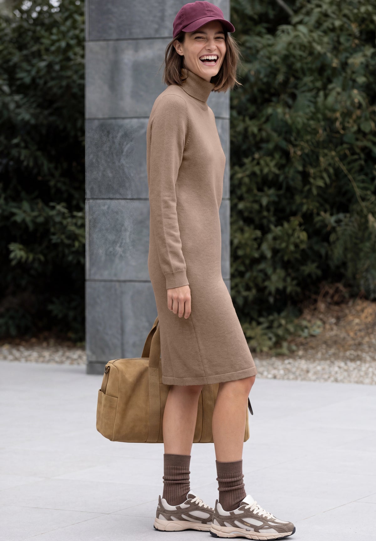 Knielanges Strickkleid mit Rollkragen von Cecil
