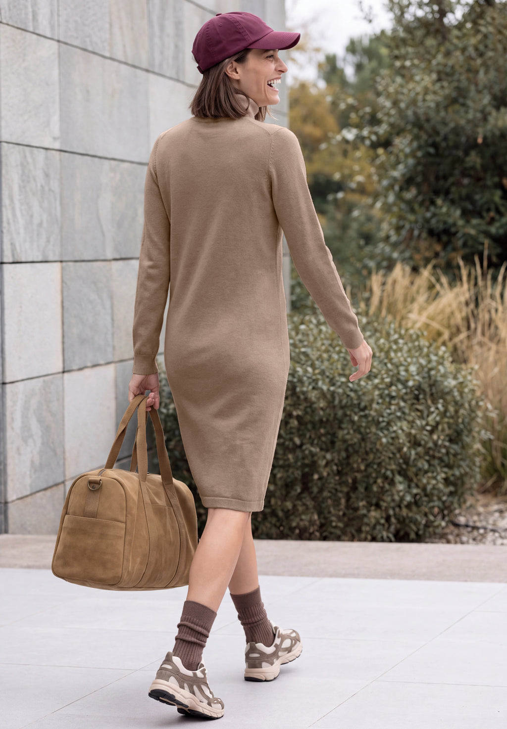 Knielanges Strickkleid mit Rollkragen von Cecil